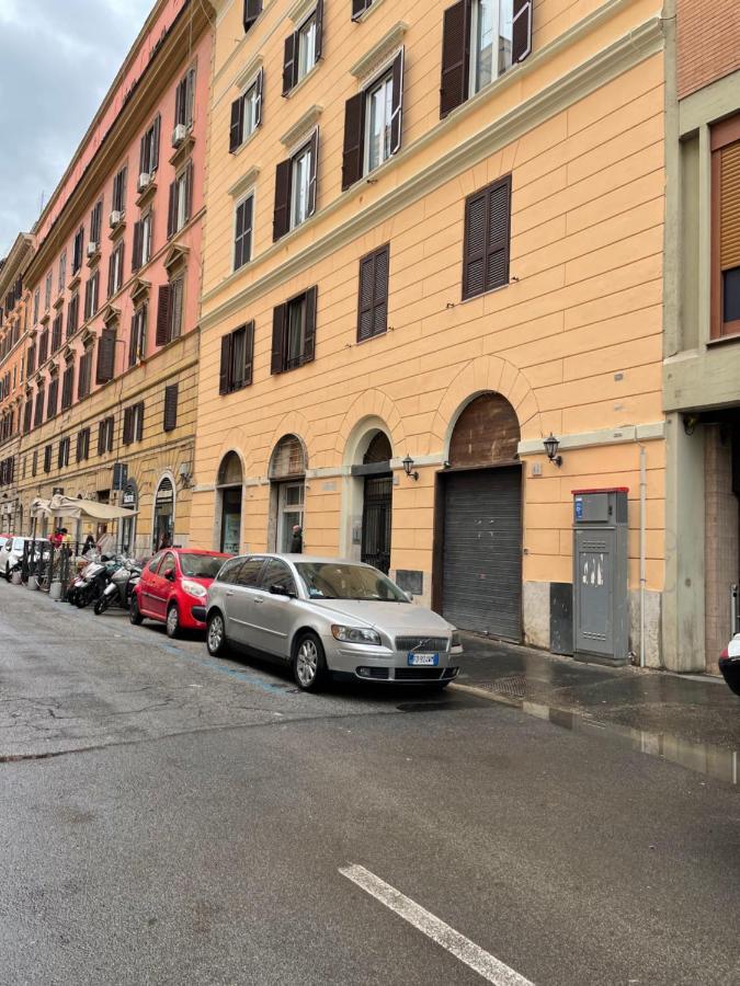 Apartment Elegant Apt-typical Palazzina Pz Alessandria Rome