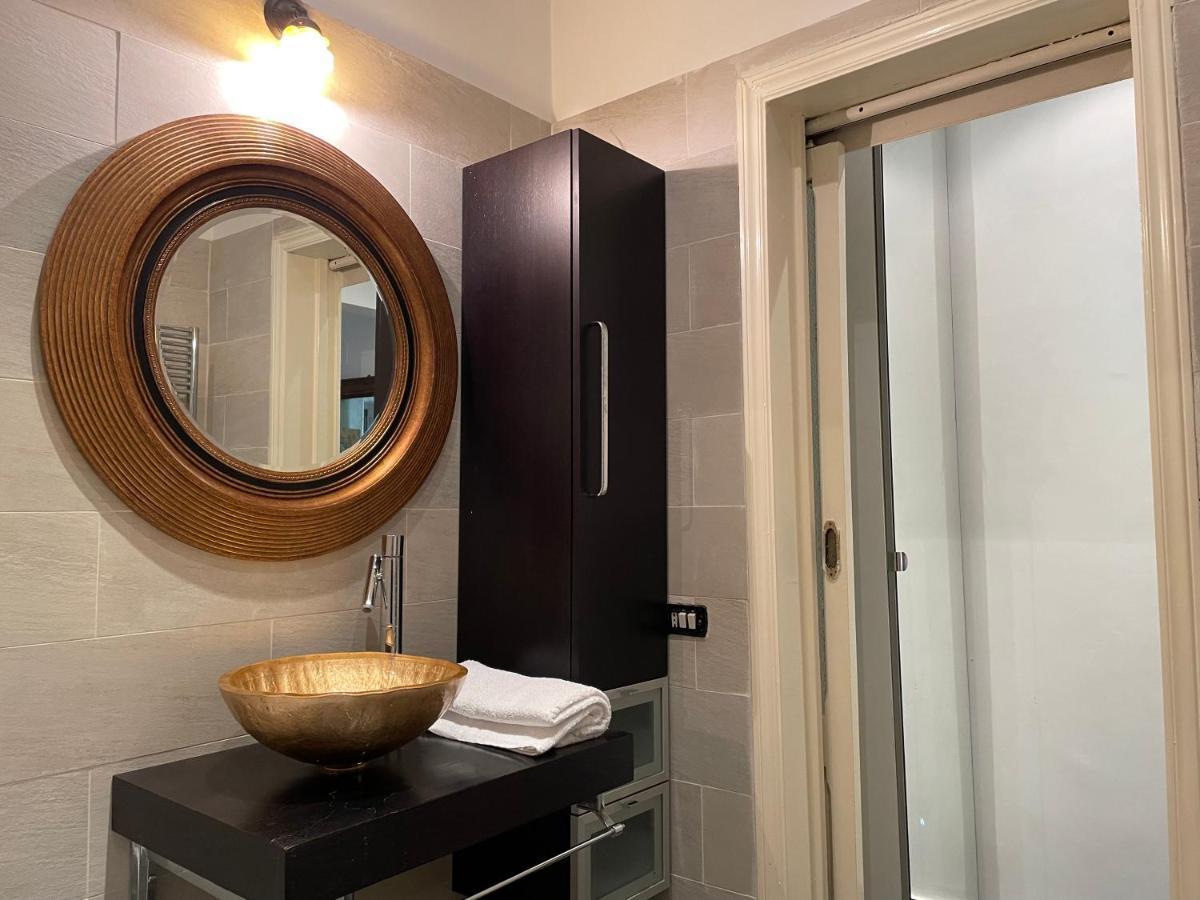 Elegant Apt-typical Palazzina Pz Alessandria Appartamento Roma